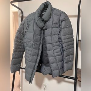Women’s northface puffer jacket